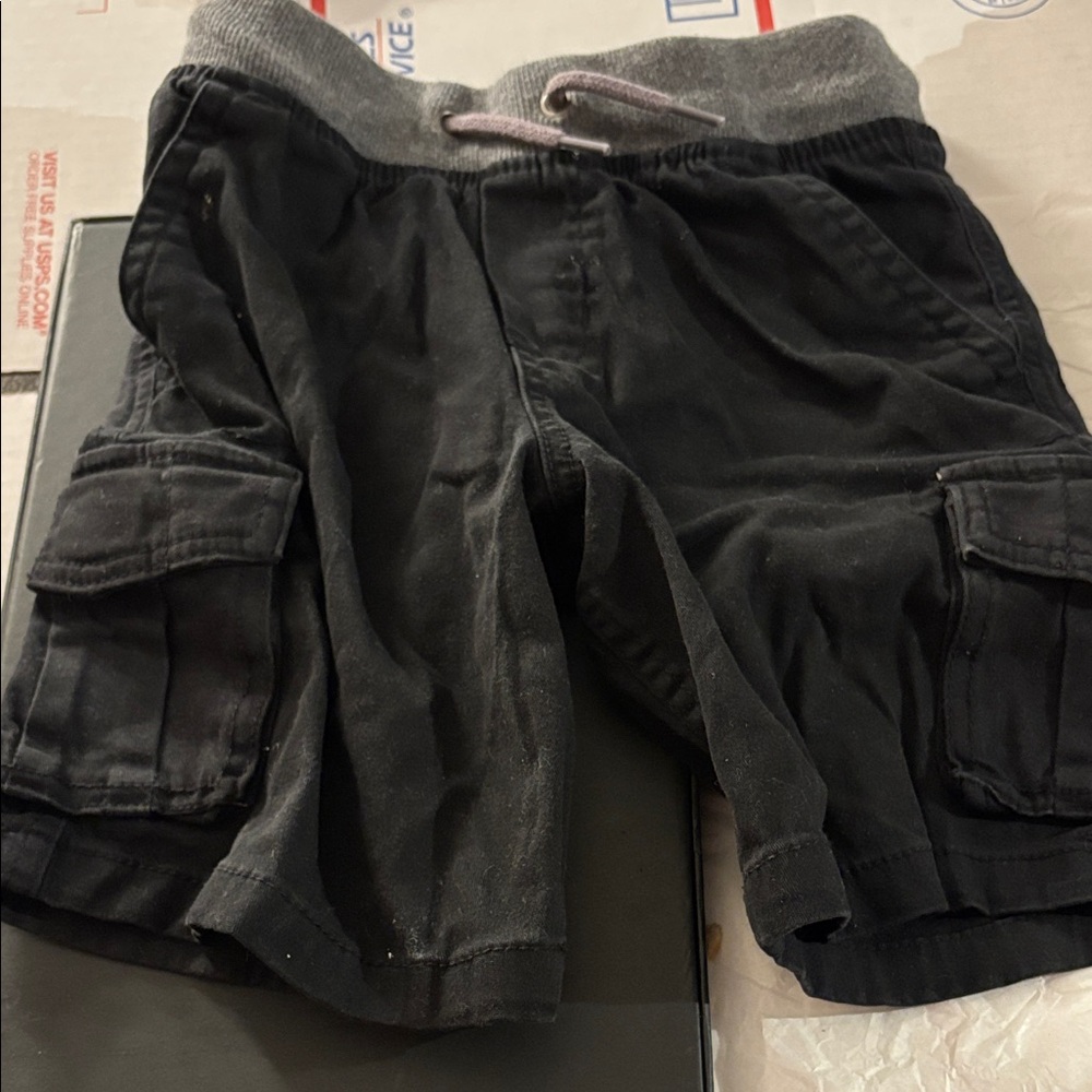 Wonder Nation Black Cargo Shorts with Gray Waistband medium